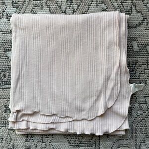 Kate Quinn ribbed swaddle